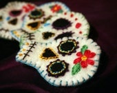 day of the dead sugar skull brooch