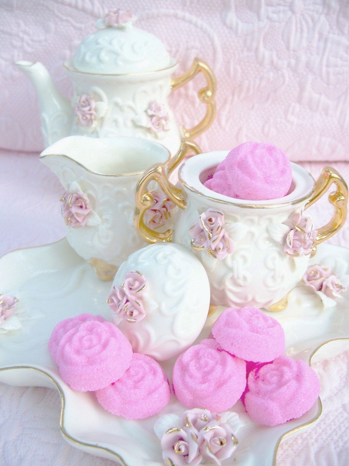 Bright Pink, Fuchsia, Molded Sugar (sucre moule) BELLES ROSES for your Tea...
