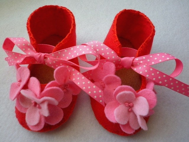 Handmade baby girl booties, size 3M - 6 Mths, OOAK, ready to ship.