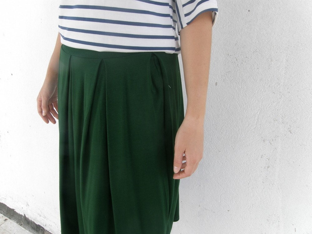 Pleated Skirt green color