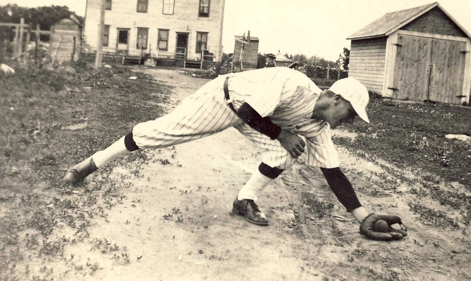 Young Man in BASEBALL FIELDING POSE Stretching For a Ground Ball Photo Circa 2930s - NiepceGallery