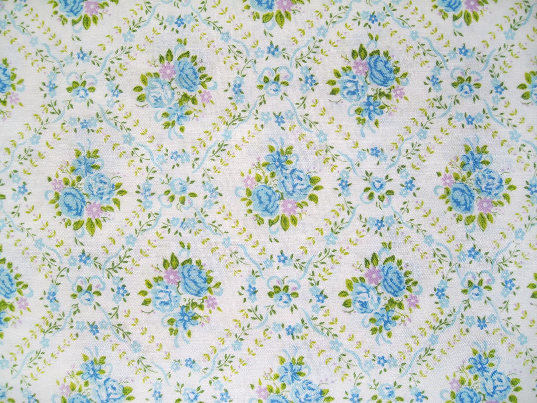 Vintage Sheet Fat Quarter - Blue Rose and Vine Trellis LAST ONE