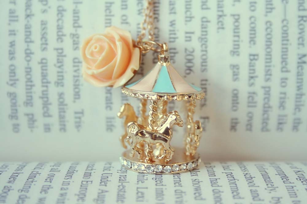 Carousel necklace