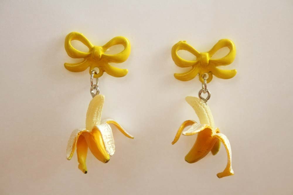 banana earrings