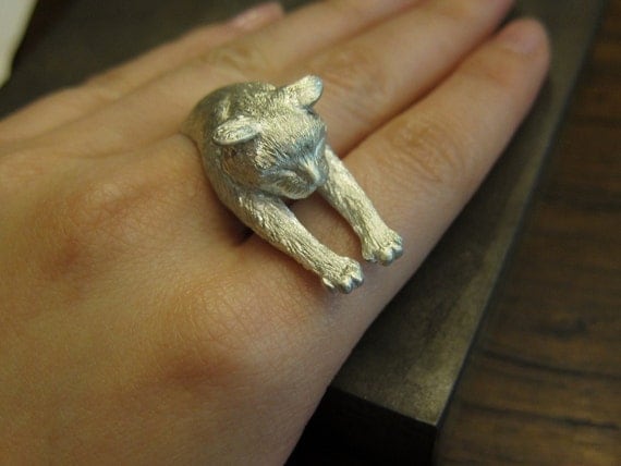 Lazy Cat Ring (White)