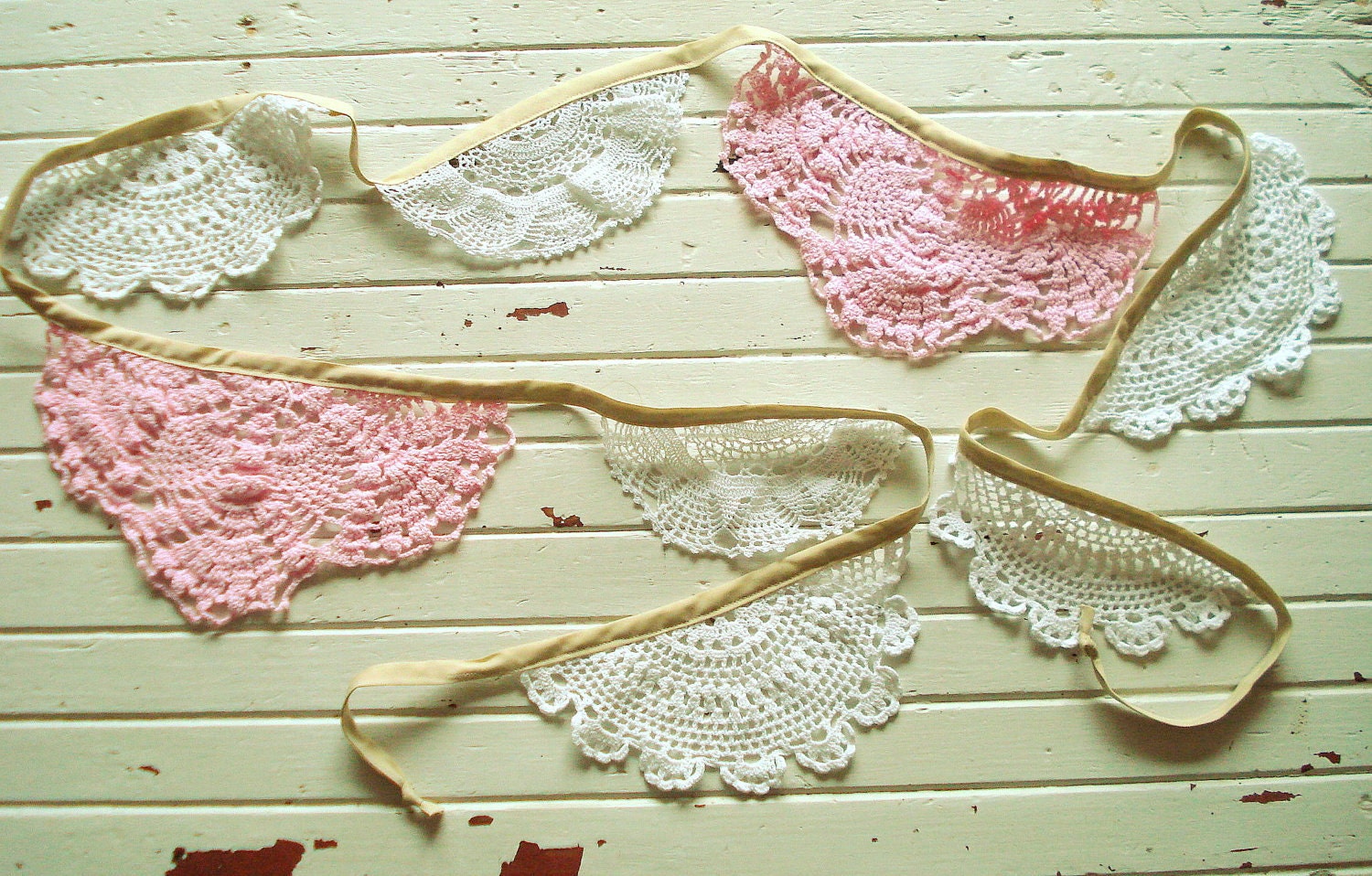 doily bunting