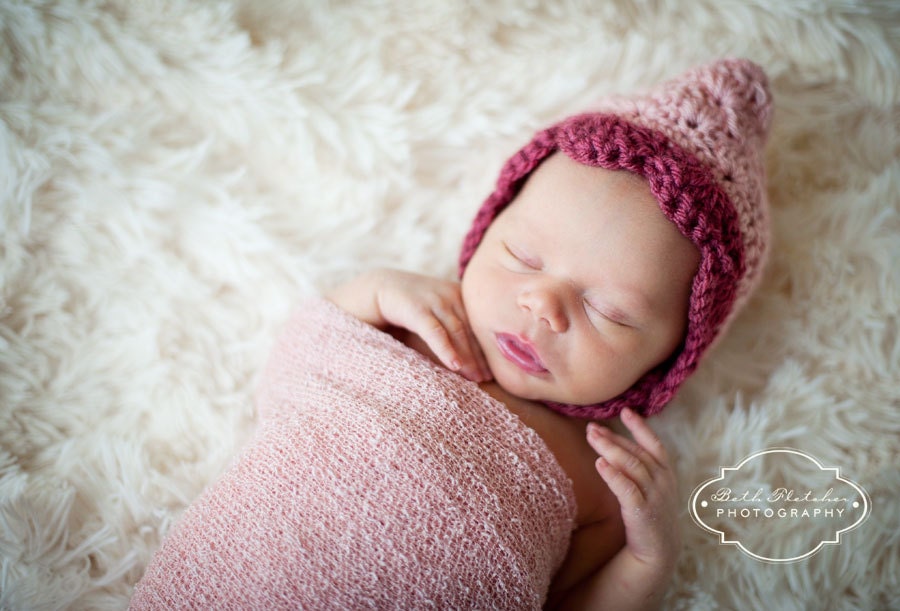 CROCHET PATTERN, Scallop Pixie Chinkstrap Beanie PDF newborn - 3 month size