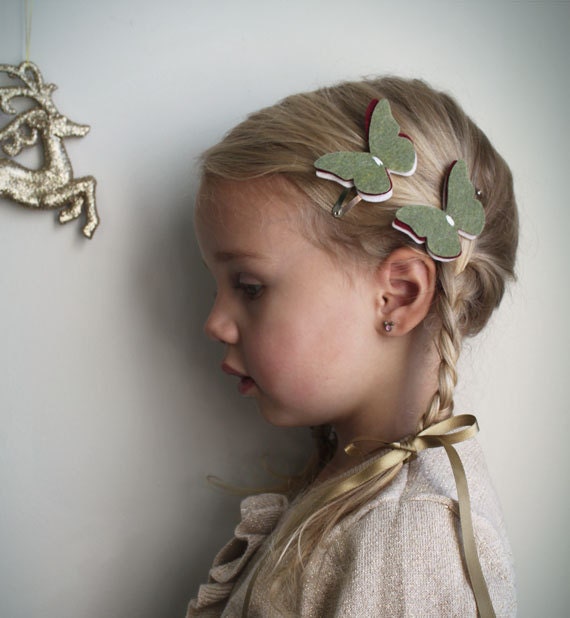 Felt  Butterfly hair Clip . little girl hair clip.  Petite Papillon in Sage, Wine & Vanilla . christmas hair clips . holiday fashion. sage .