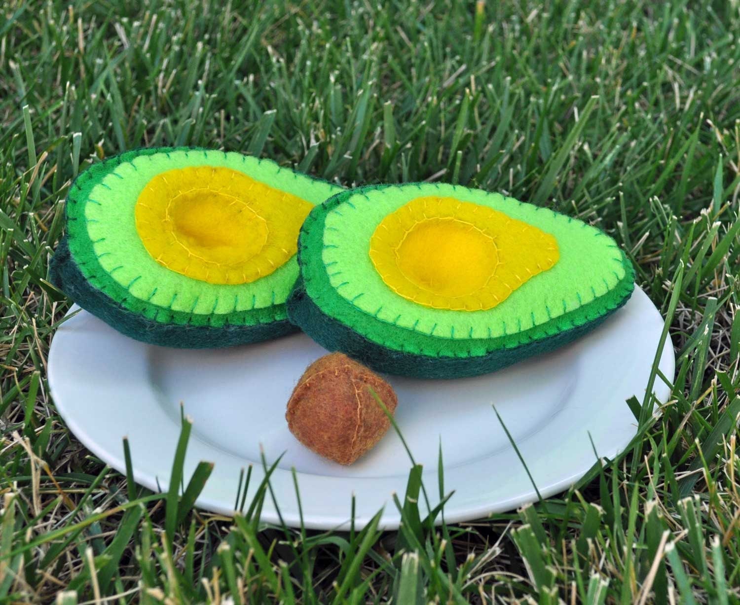 Felt Food Avocado Halves with Removable Pit