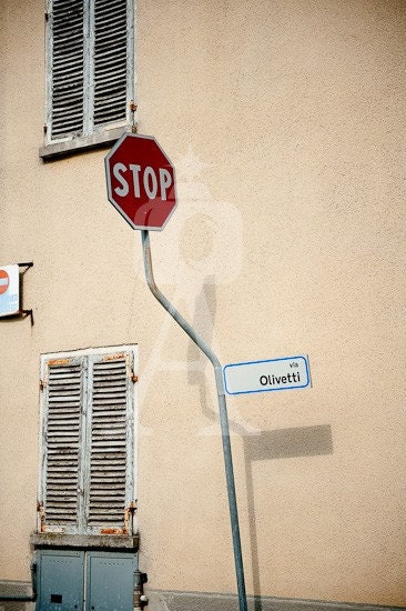 Via Olivetti Canvas
