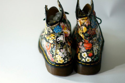 Vintage 90s Dr Doc Martens Floral Flower Grunge Boots