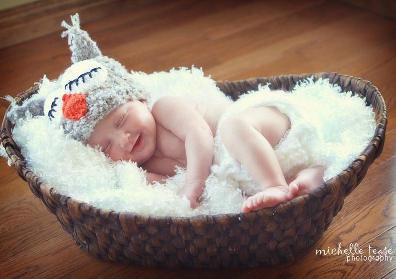 PDF KNITTING PATTERN - Knit Sleepy Owl hat