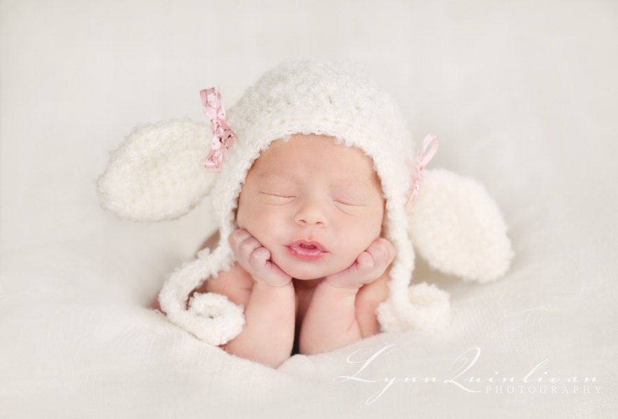 Download PDF crochet pattern 038 - Lil' Lamb bonnet
