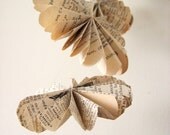 Miniature Dictionary Page Fan Flower Garland -- Rounded Cut