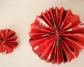 Red Scribble Dot Fan Flowers -- Size 1" - 3"