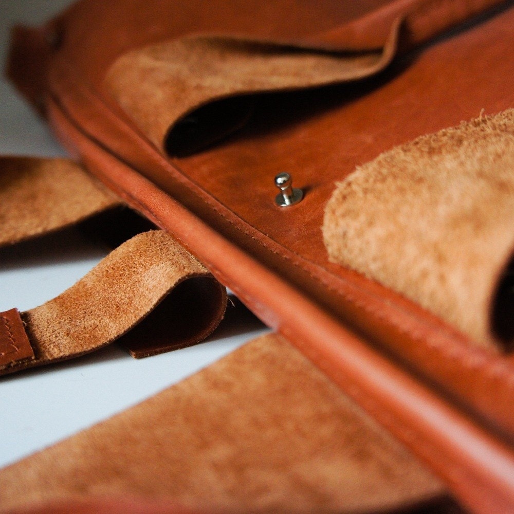Everyday Traveler Bag in Sienna Brown MADE TO ORDER Handmade Leather Bags by Rib & Hull on etsy