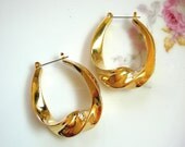 Vintage Gold Avon Twist Oval Hoop Earrings
