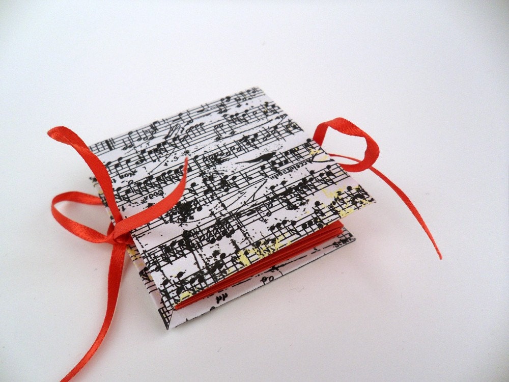 Music Note 2  Accordion Book