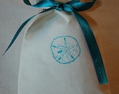 10 Teal Blue Sand dollar with Teal Satin ribbon - Organic Muslin Cotton Favor Gift Bags - Perfect for Beach Weddings 4x6 Il_170x135