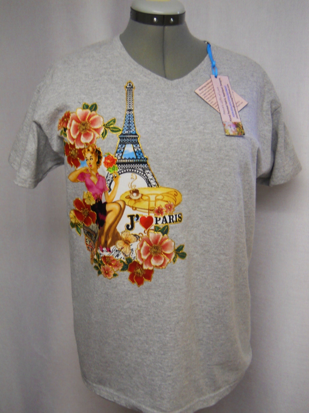 Custom Women's Tee Shirt Retro Hand Painted Fabric Applique Design