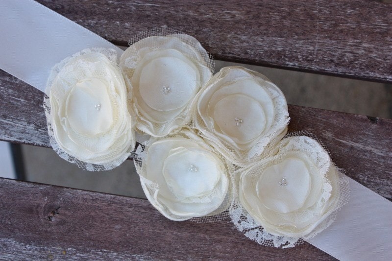 Bridal Rose Flower Belt in Ivory and Lace