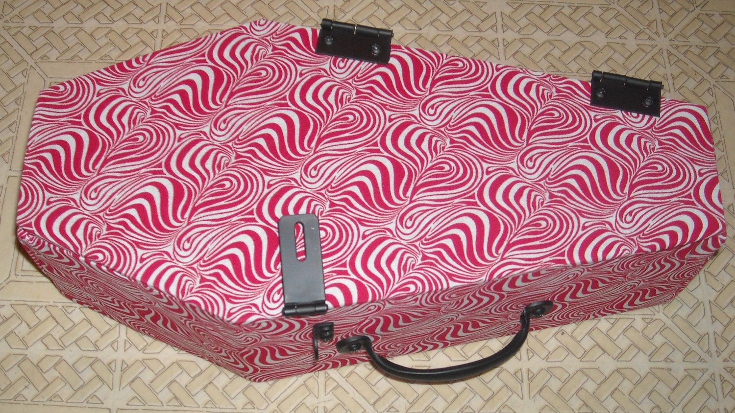 Peppermint Stripe Coffin