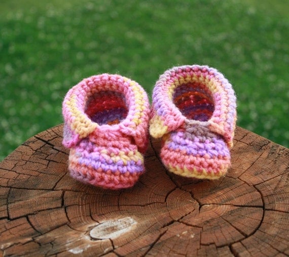 Download Now - CROCHET PATTERN Fold Over Baby Booties sizes 0-24 months included PDF 27
