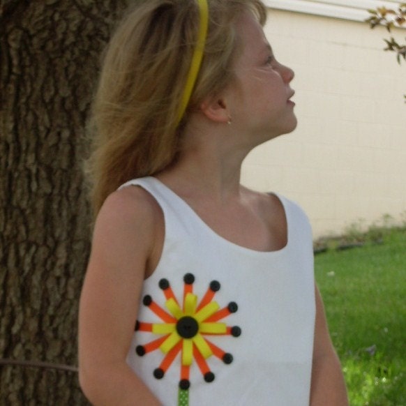 Little Girls White Shift Dress with Large Flower, Size 4, 5, and 6
