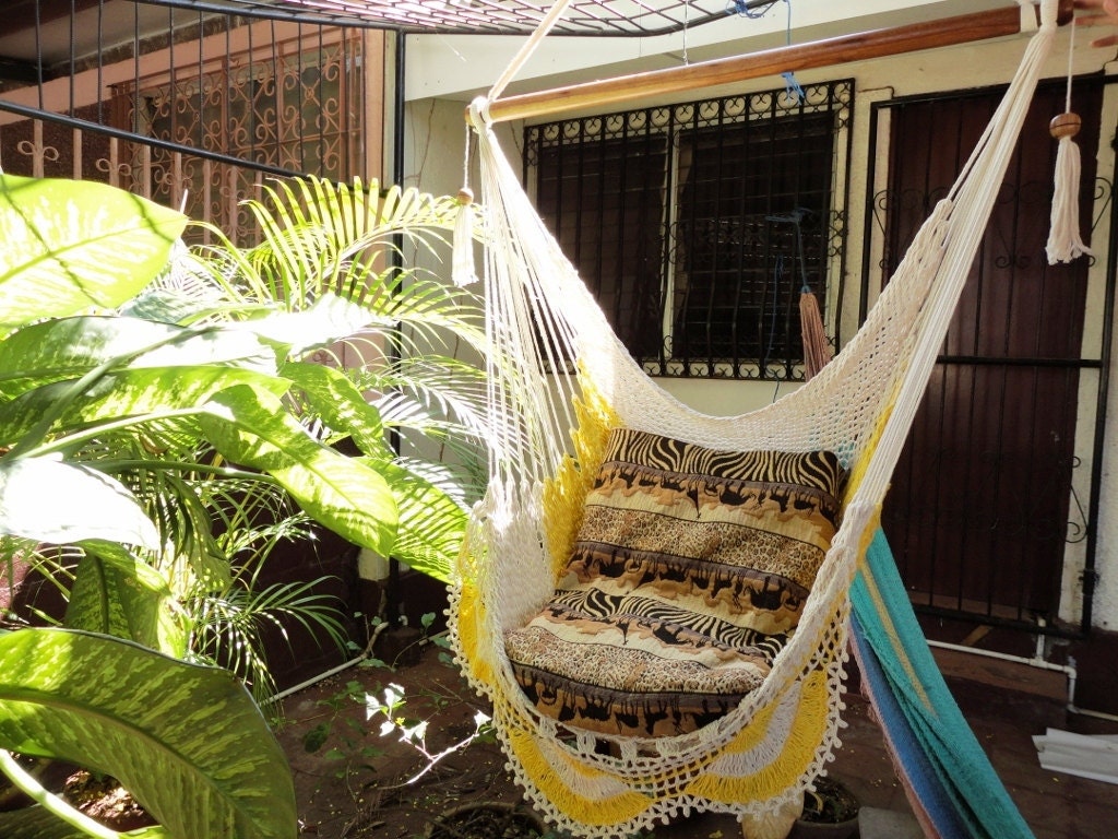 Beige and yellow Sitting Hammock with Fringe, Hanging Chair Natural Cotton and Wood