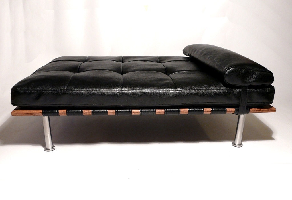 Modern Dog Bed, daybed and lounger (Medium 35" X 24")