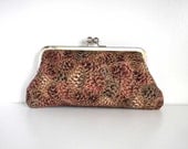 Clutch Purse Kiss Lock Framed Pine Cone Fall Winter Warm