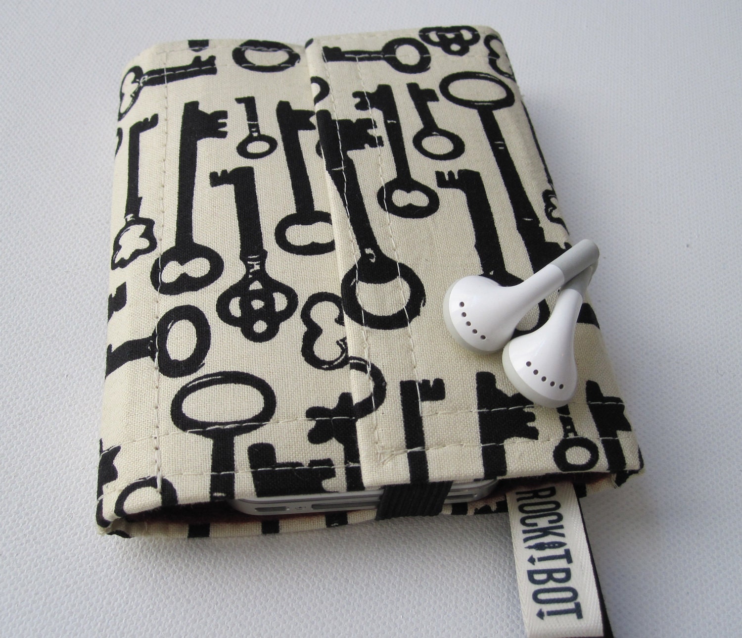 Nerd Herder gadget wallet in Locksmith for iPod, Android, iPhone, guitar picks, IDs, credit cards