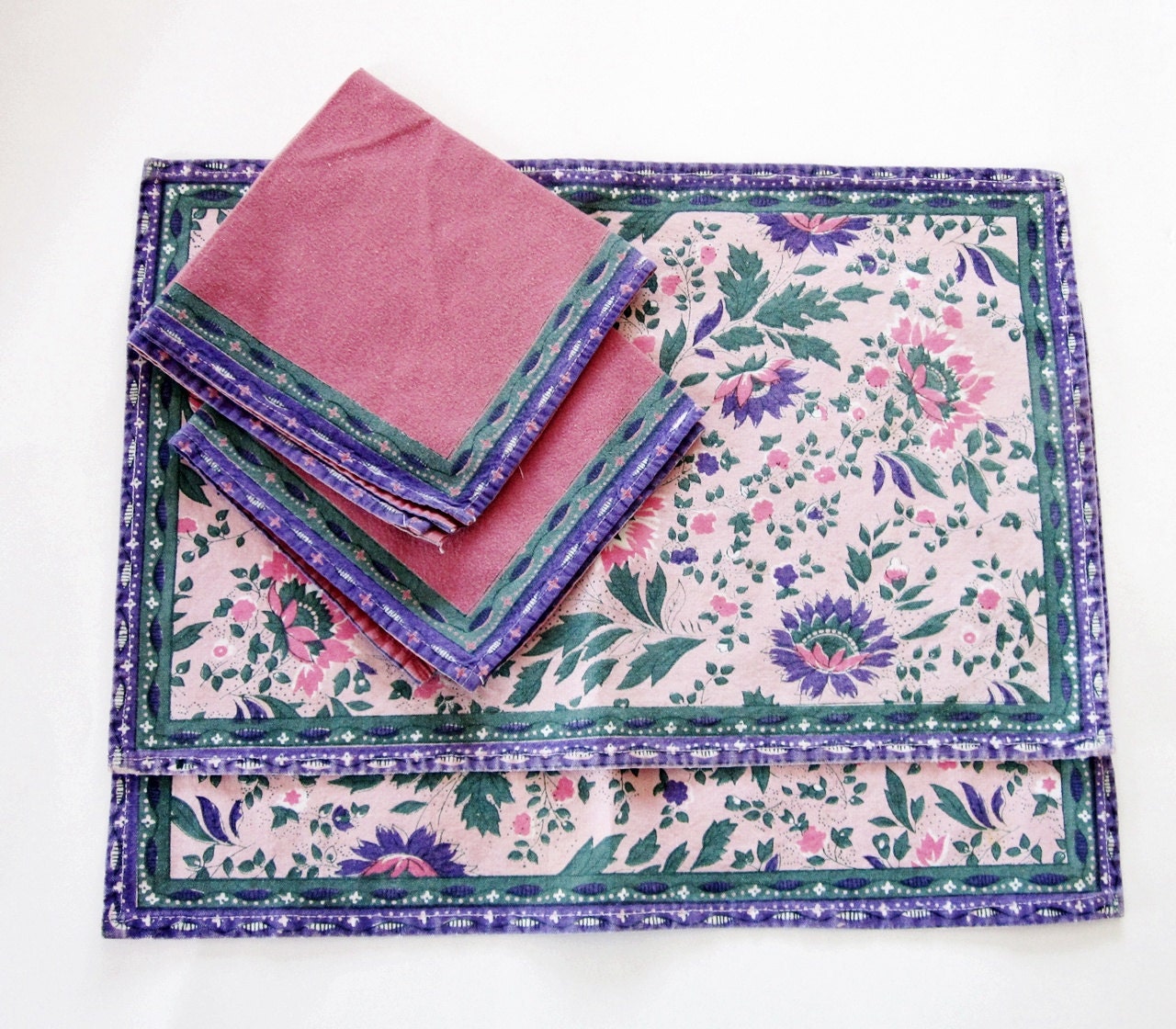 Placemets and Napkins-Vintage for 2
