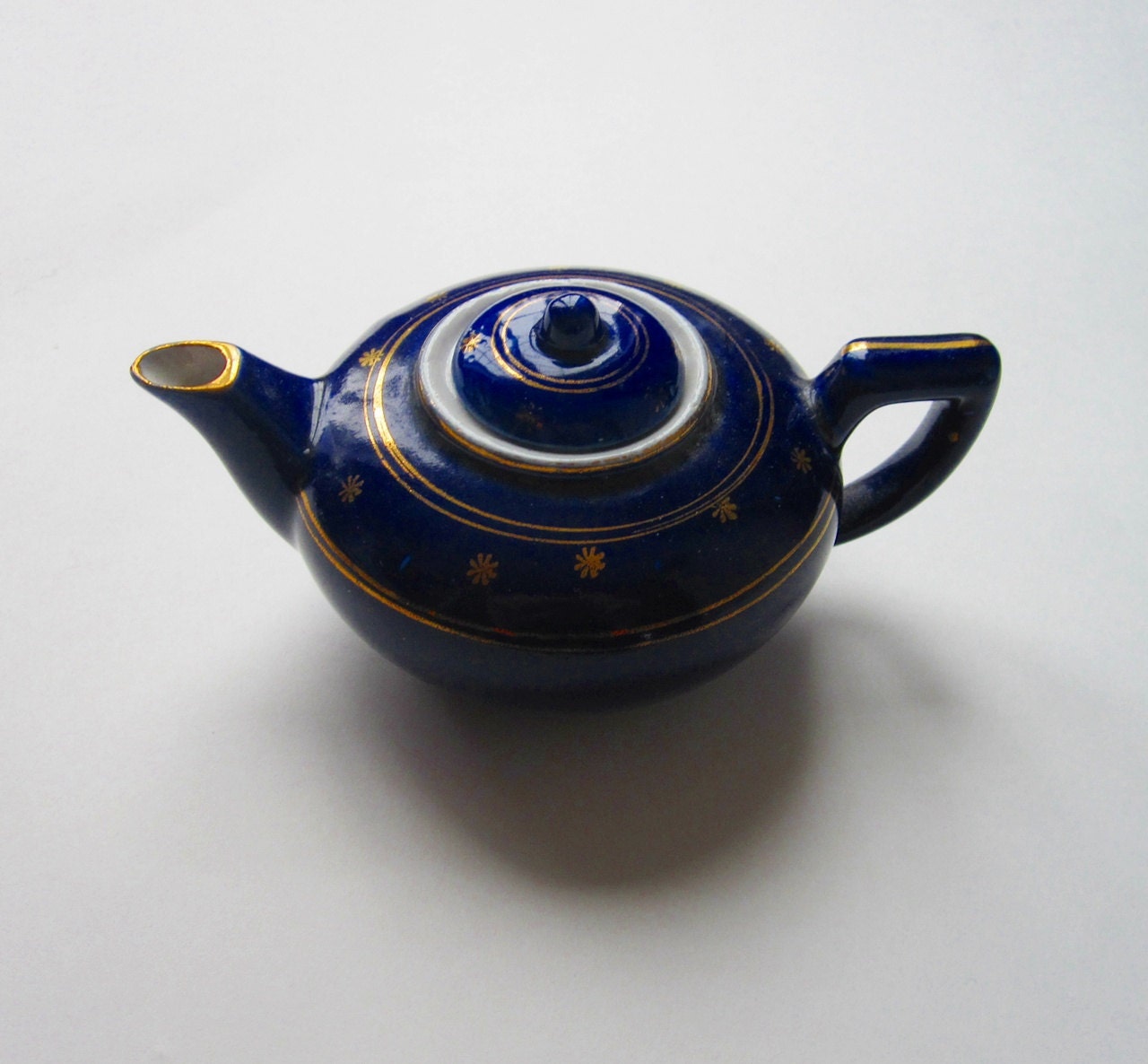 Tea for One Teapot - Blue and Gold 1970s