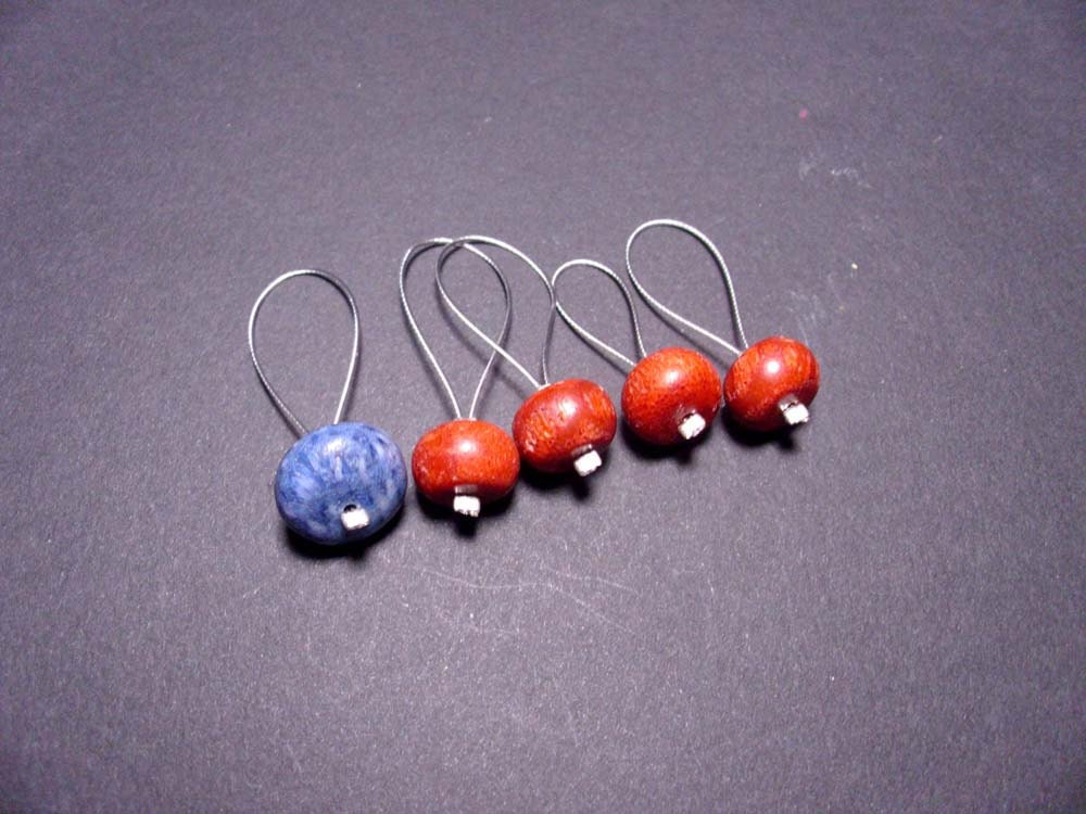 coral stitch markers