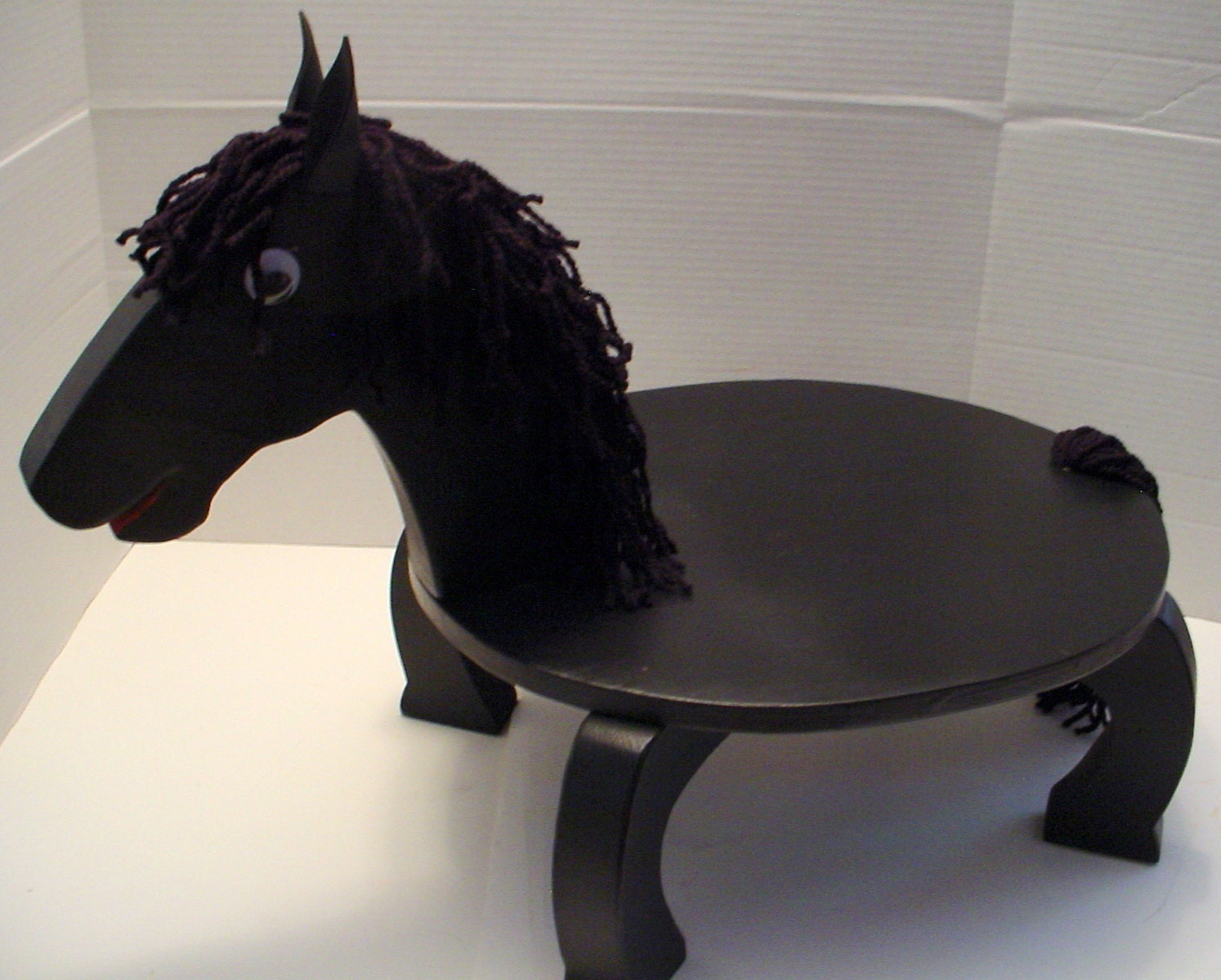 Horse Step Stool - Black Beauty