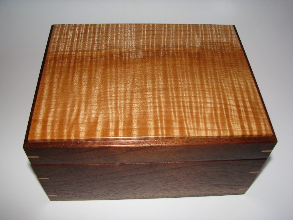 Earth-Toned Handmade Wooden Box. Keepsake Box with Lovely Tiger Maple and walnut.