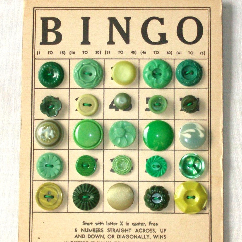 Vintage Green Button Lot, Green Buttons, Flowers, Vintage Supplies -- 0340