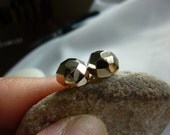 faceted gold stud earrings-gold ball studs-small gold stud earring-gold faceted stud earrings-simple gold studs-everyday gold stud earrings