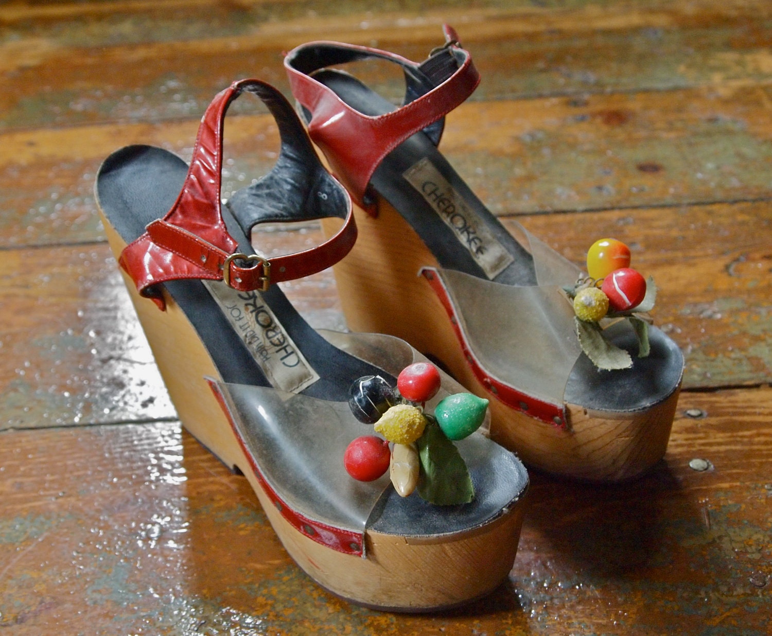 PLATFORMS Cherokee VINTAGE Wedge Shoes FRUIT 1970s 8 Sale