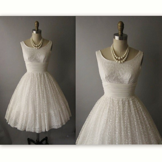 50's Prom Dress // Vintage 1950's White Lace Chiffon Full Wedding Party Prom Dress XS