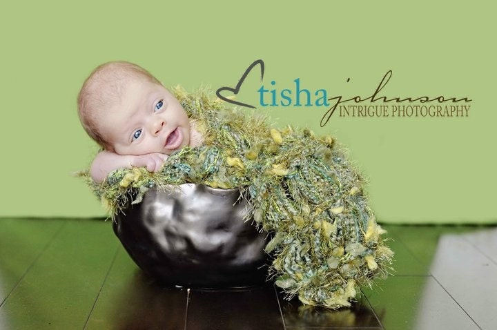 Newborn Photography Wrap Baby Blanket Photography Prop Light Green 'Pear' Rug / Cocoon Baby Wrap