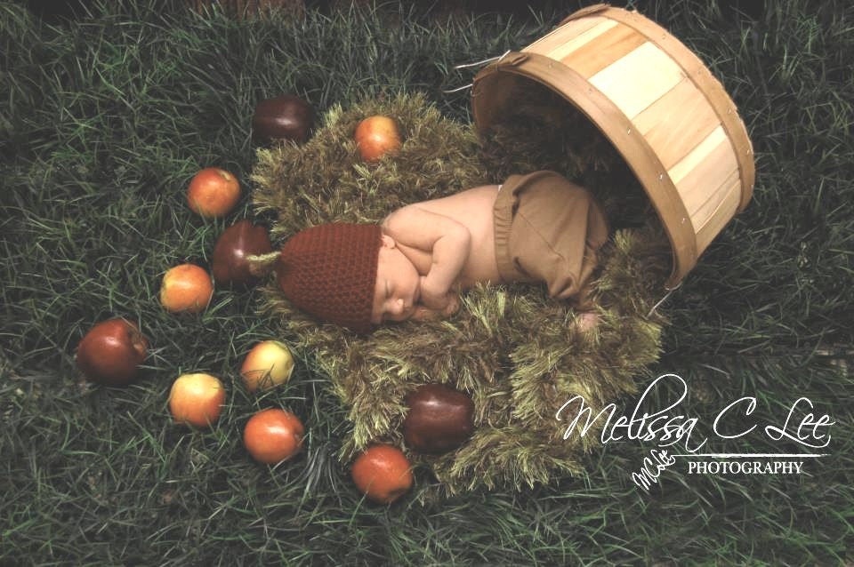 Mossy Baby Blanket Photo Props. Green 'Grass' 2x2 Rug. Outdoor Look Infant Newborn Photography