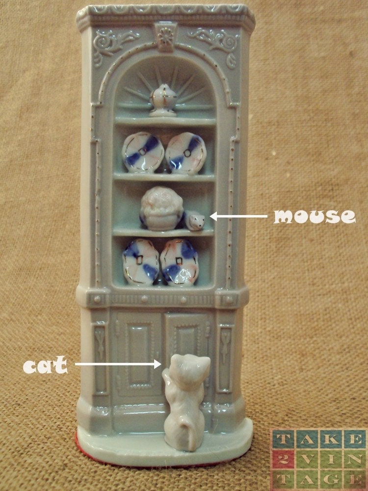 SALE 20% OFF Vintage Cat vs Mouse vs China Cabinet Ceramic Figurine