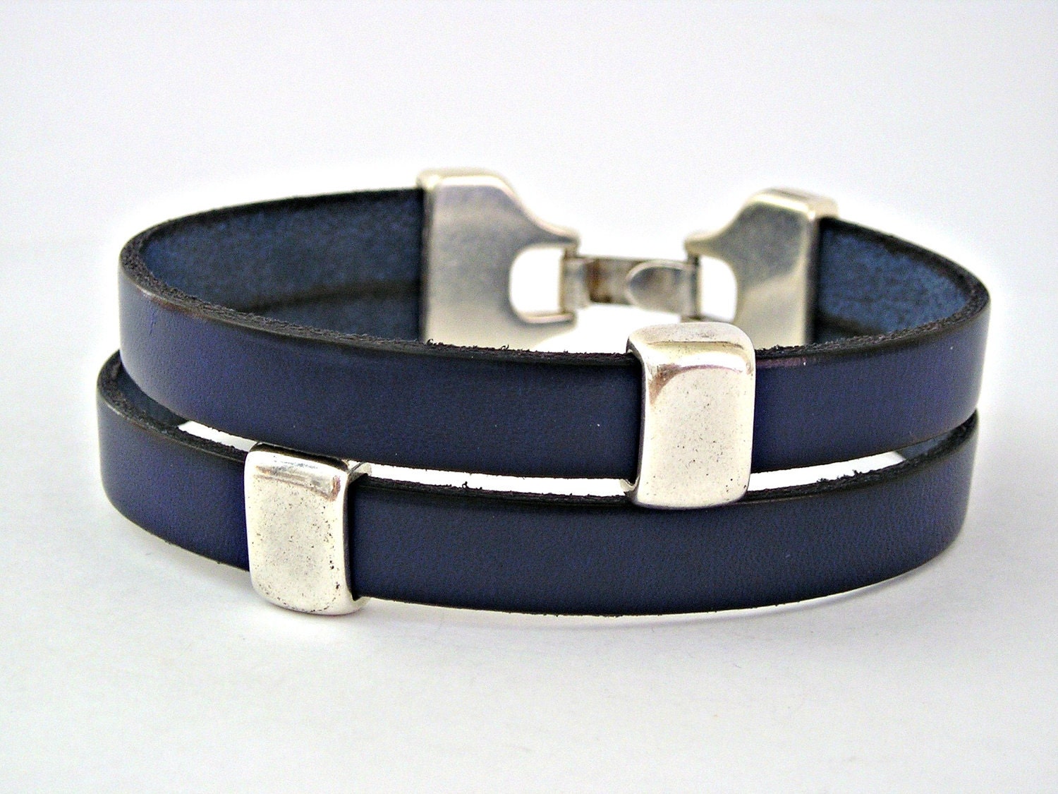 Navy blue double wrapped bracelet with zamak clasp and interpieces