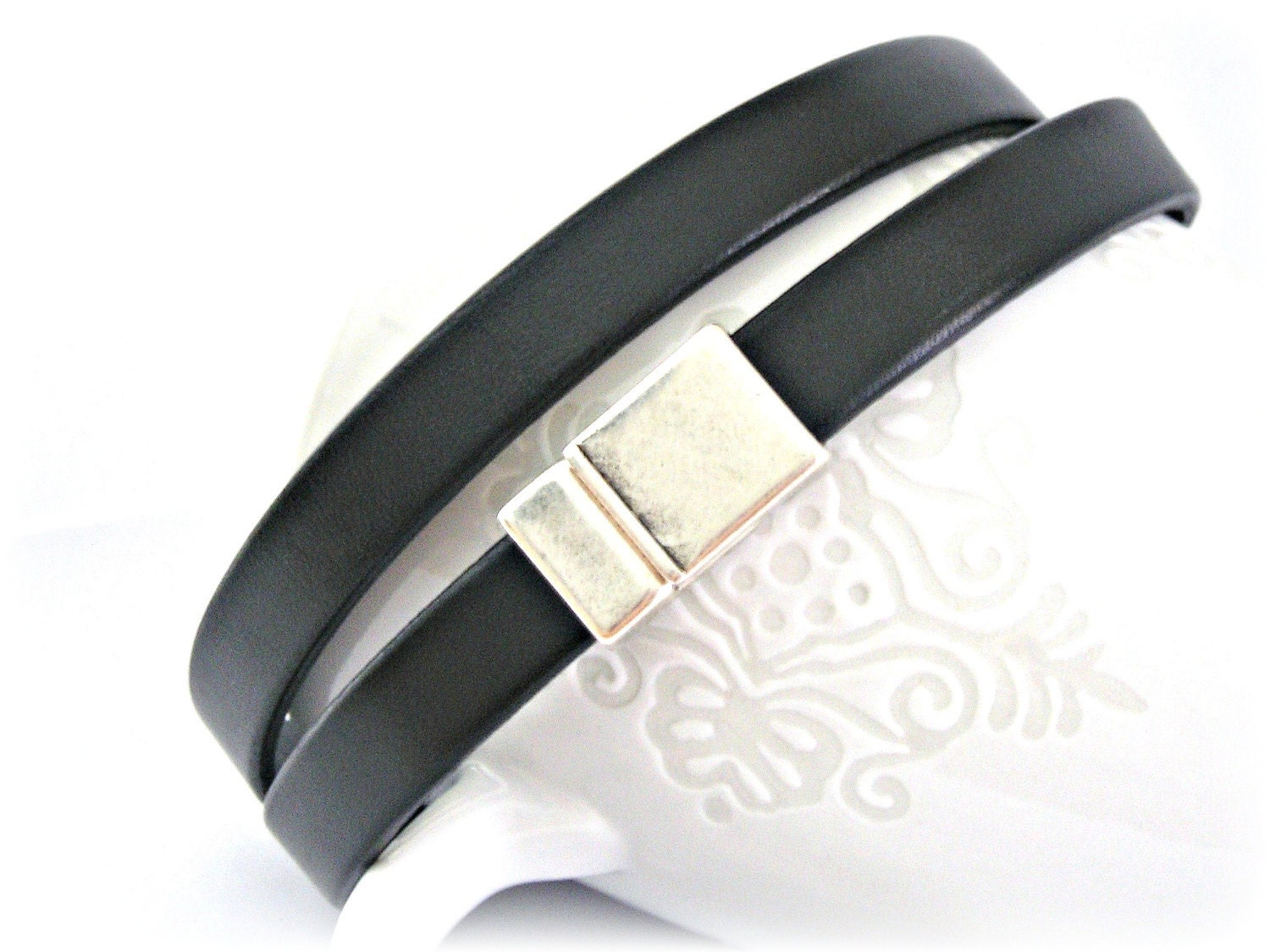 Black leather bracelet double wrapped with magnetic clasp