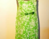 SALE- Flirty Green Floral 1960's Shift Dress
