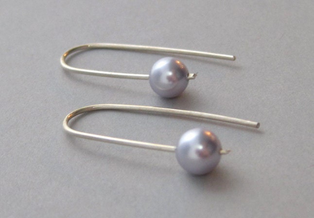 Violet Pearl Earrings