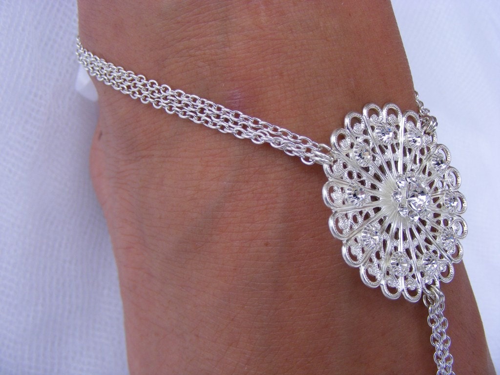 Barefoot Sandals, Barefoot Jewelry, Beach wedding sandals for Destination Wedding. BEYONCE Medium.