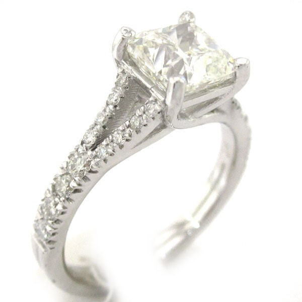 Cushion cut diamond engagement ring split band style 14k white gold 2.00ctw